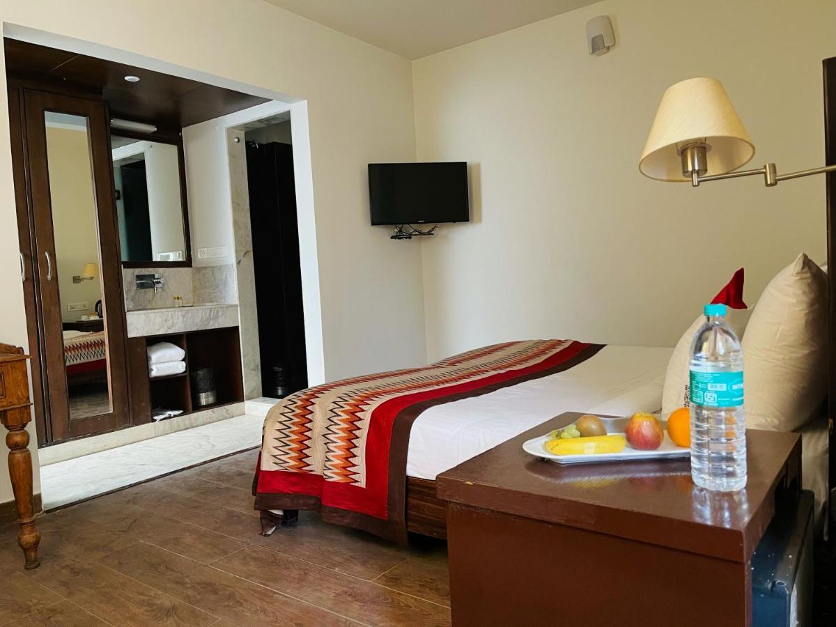 The Orion Express Hotel Jaipur Bagian luar foto
